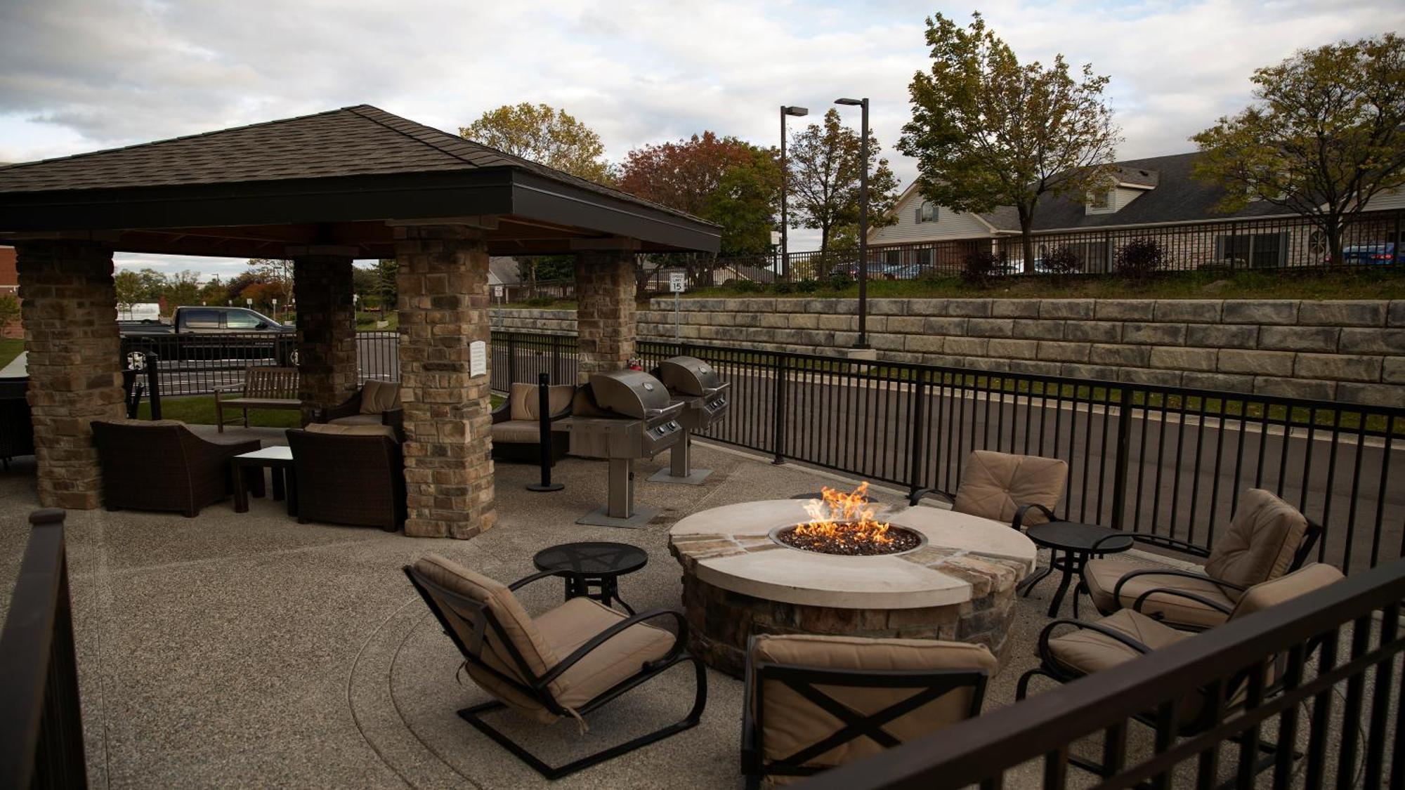 Staybridge Suites Auburn Hills By Ihg Exterior foto
